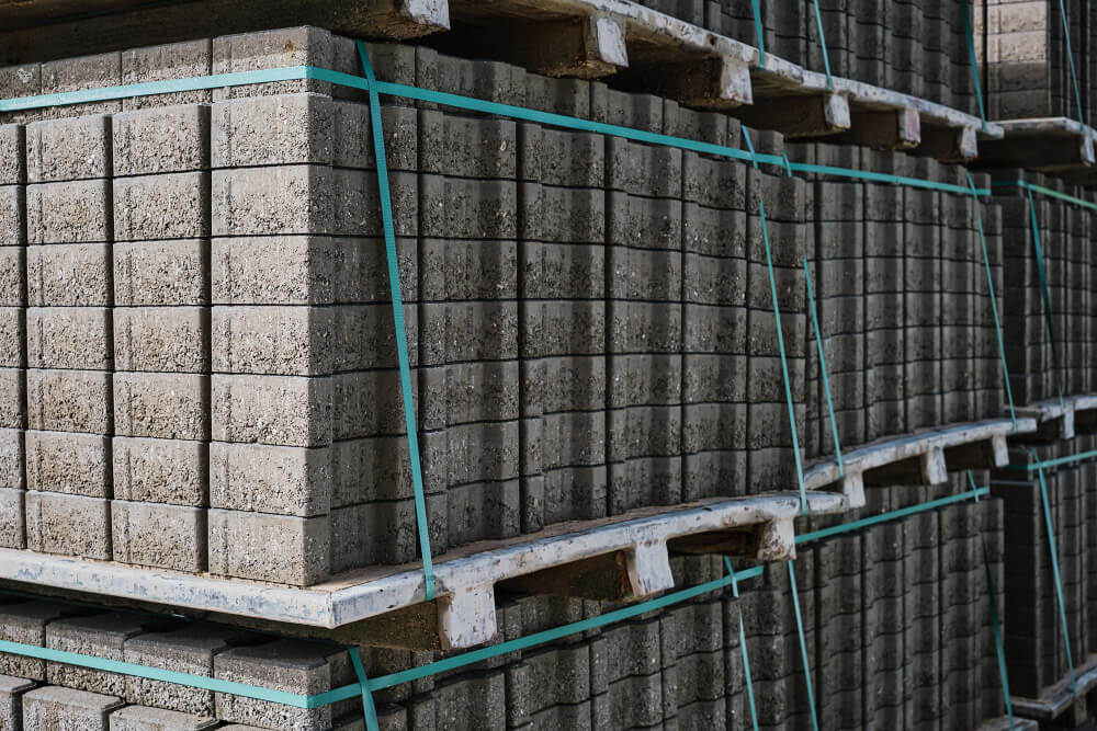 Kubik betonu – ile waży i ile kosztuje? Cena m3 betonu i jego waga